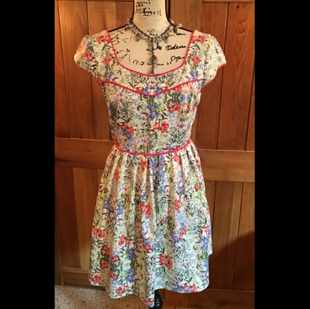 Retro Style Floral Dress XS